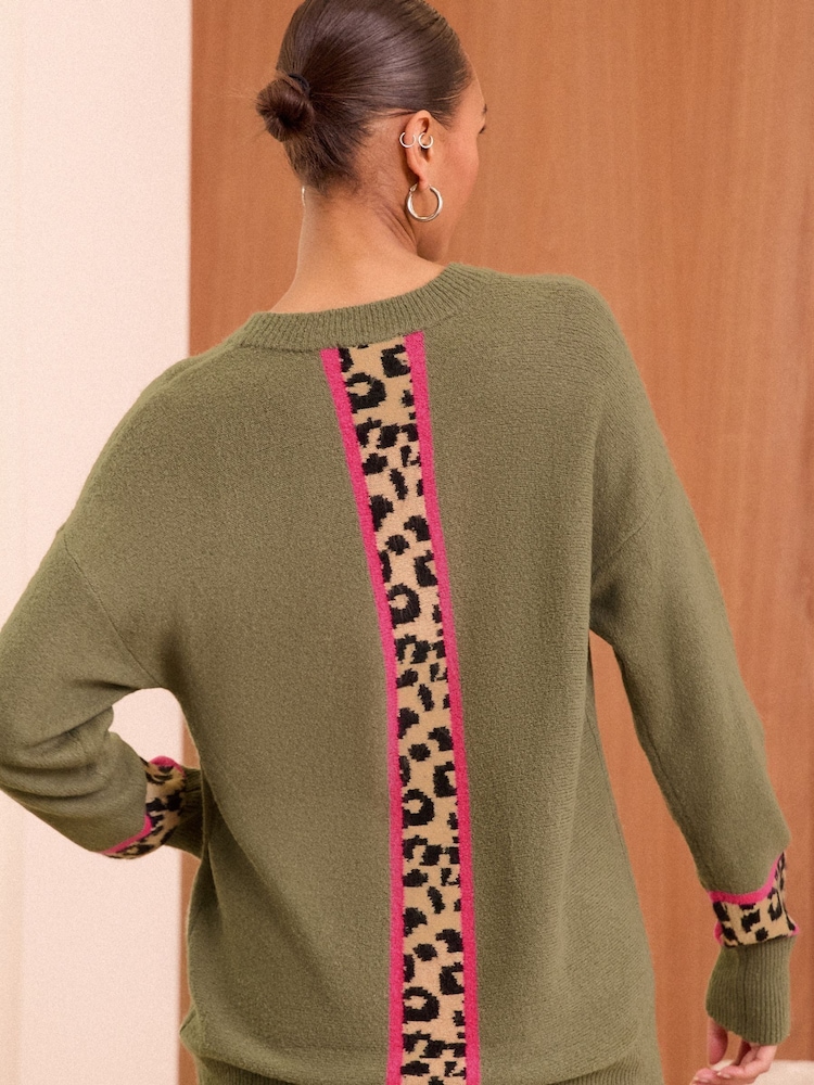 Love & Roses Khaki Green Petite Cosy Crew Neck Longline Jumper - Image 4 of 4 Love & Roses Khaki Green Petite Cosy Crew Neck Longline Jumper - Image 4 of 4