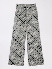 FatFace Faye Black Palace Scarf Wide Leg Trousers - Image 7 of 7
