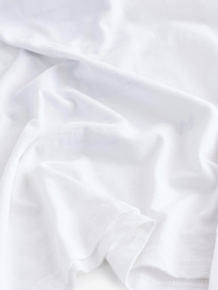 White Mondrian 100% Cotton Licence Christmas T-Shirt - Image 6 of 6