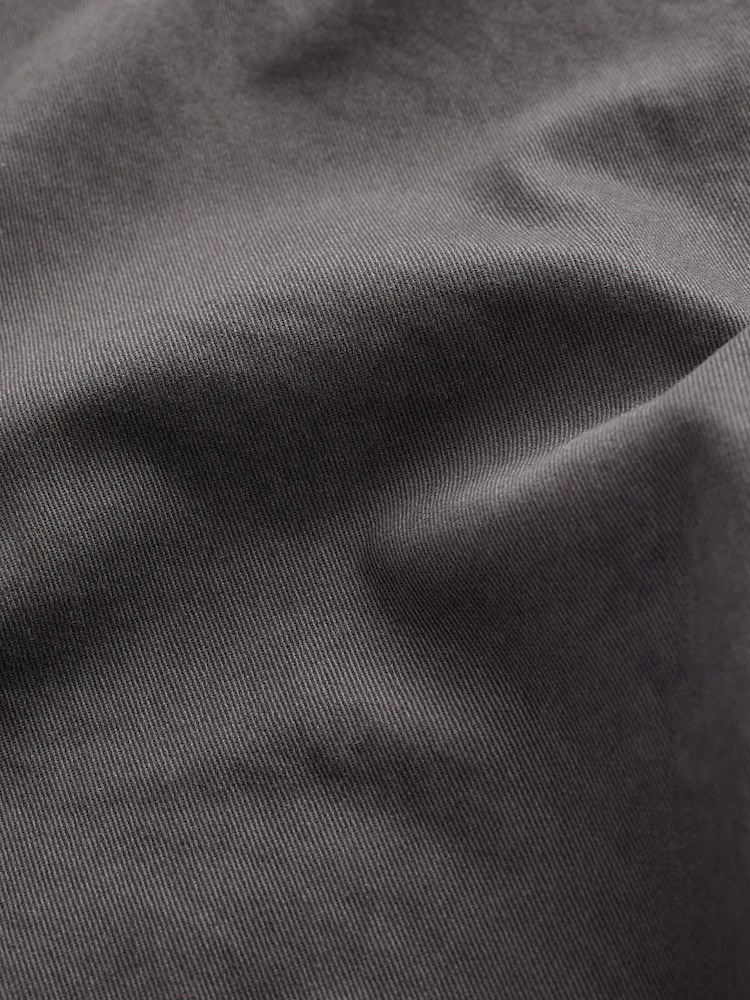 Gris foncé - Slim Fit (Slim Fit) - Gap Pantalon chino Extensible Essentiel - Image 6 of 7