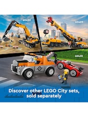 LEGO City Seaside Harbour with Cargo Ship Toy - Image 4 of 9