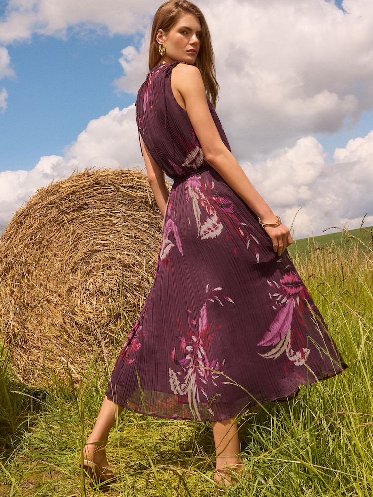 Love & Roses Red Sleeveless Pleated Belted Midaxi Dress - Image 3 of 4