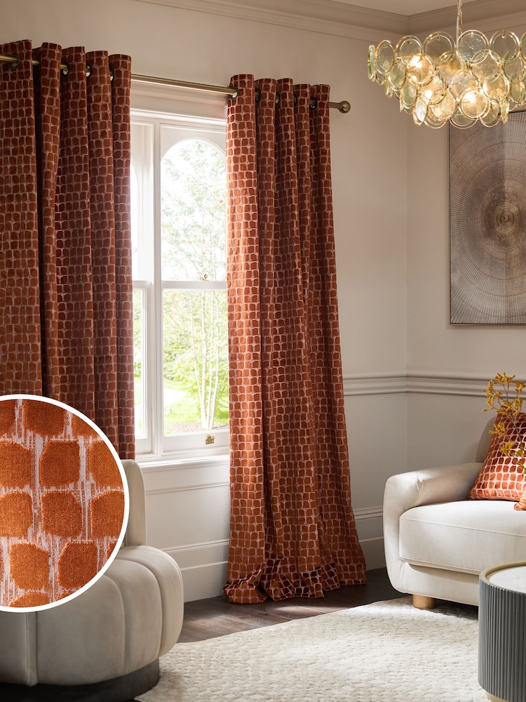 Collection Luxe Heavyweight Cut Velvet Spot Eyelet Lined Curtains - Bild 2 von 5