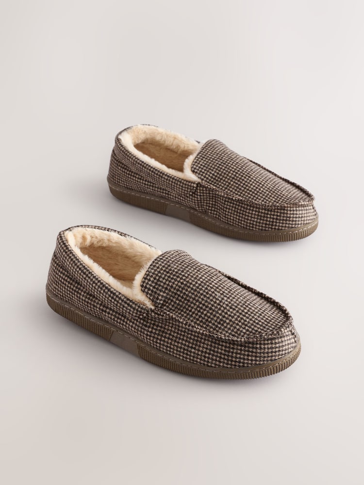 Brown Faux Fur Lined Apron Slippers - Image 2 of 7