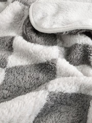 Grey/White Fleece Baby Blanket - Image 4 of 5