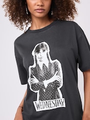 Schwarz - Wednesday 100% Cotton Graphic T-Shirt - Bild 4 von 6