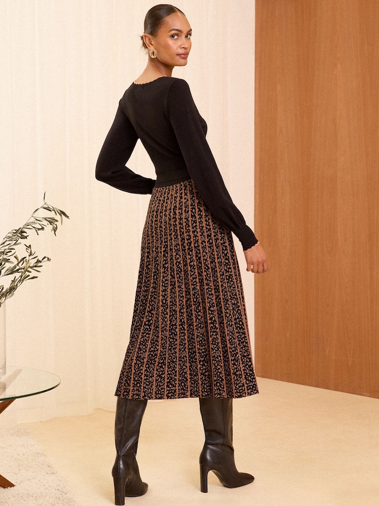Love & Roses Black Knitted Midi Dress - Image 4 of 4