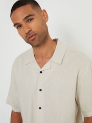Threadbare Stone Linen Blend Revere Collar Short Sleeve Shirt - Image 4 of 4