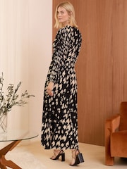 Love & Roses Black Dogtooth Twist Front Chiffon Sleeve Jersey Midi Dress - Image 4 of 4