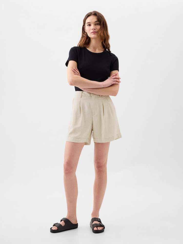 Gap Cream 5" High Rise Linen Blend Pleated Shorts - Image 1 of 3