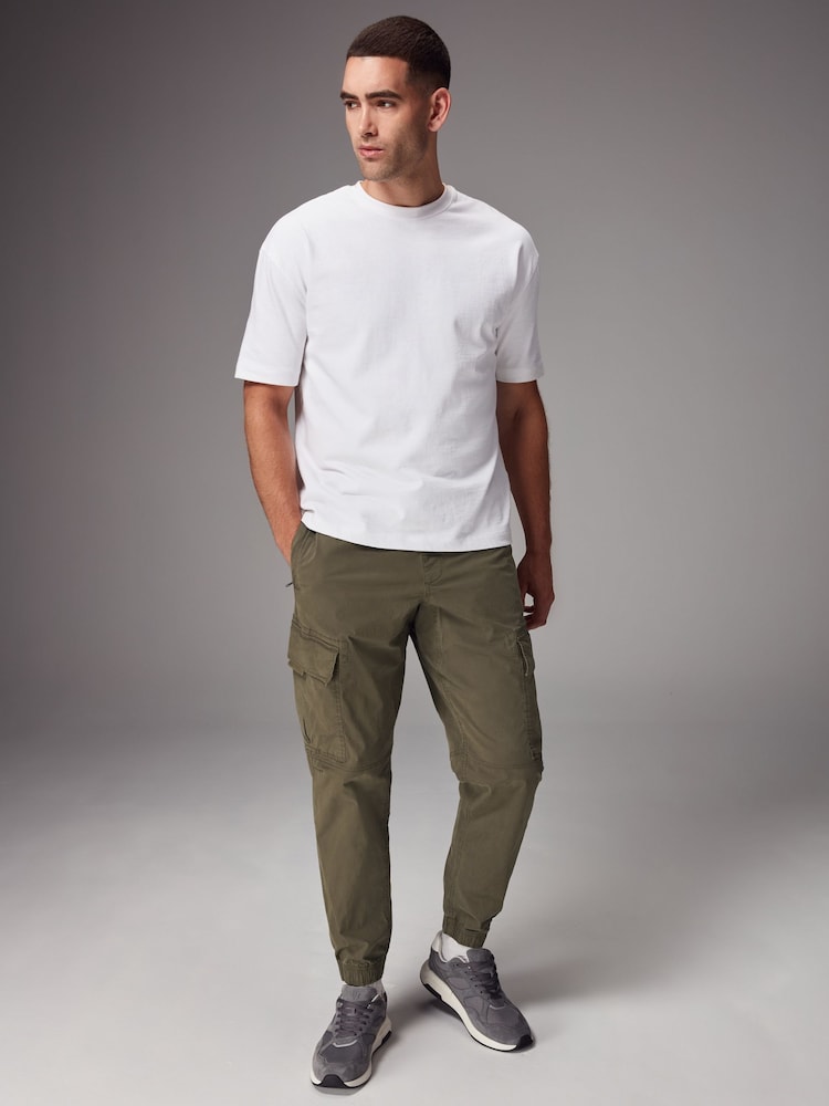 Marron fauve - Ajustement régulier - Pantalon cargo style militaire en tissu stretch - Image 2 of 11
