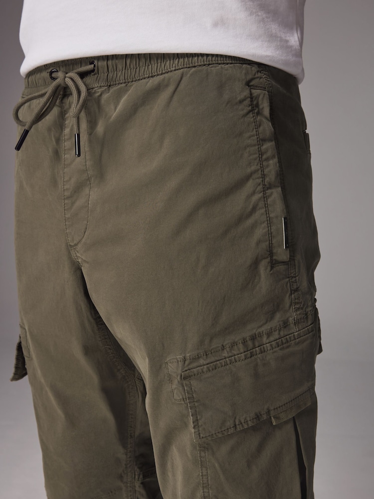 Marron fauve - Ajustement régulier - Pantalon cargo style militaire en tissu stretch - Image 4 of 11
