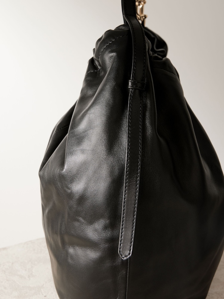 Black Leather Chunky Chain Shoulder Bag - Image 8 of 9