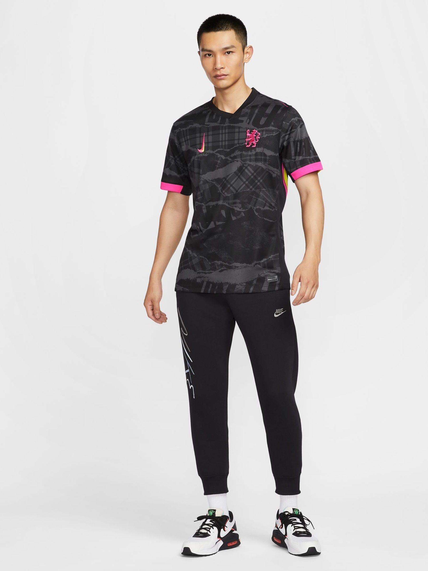 希少【Nike ナイキ】Chelsea 2024/25 スウェットシャツ 希少【Nike ナイキ】Chelsea 2024/25 スウェットシャツ