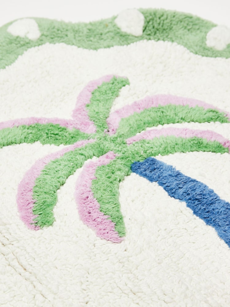 Oliver Bonas Green Palm Tree Round Scallop Bathmat - Image 4 of 4 Oliver Bonas Green Palm Tree Round Scallop Bathmat - Image 4 of 4