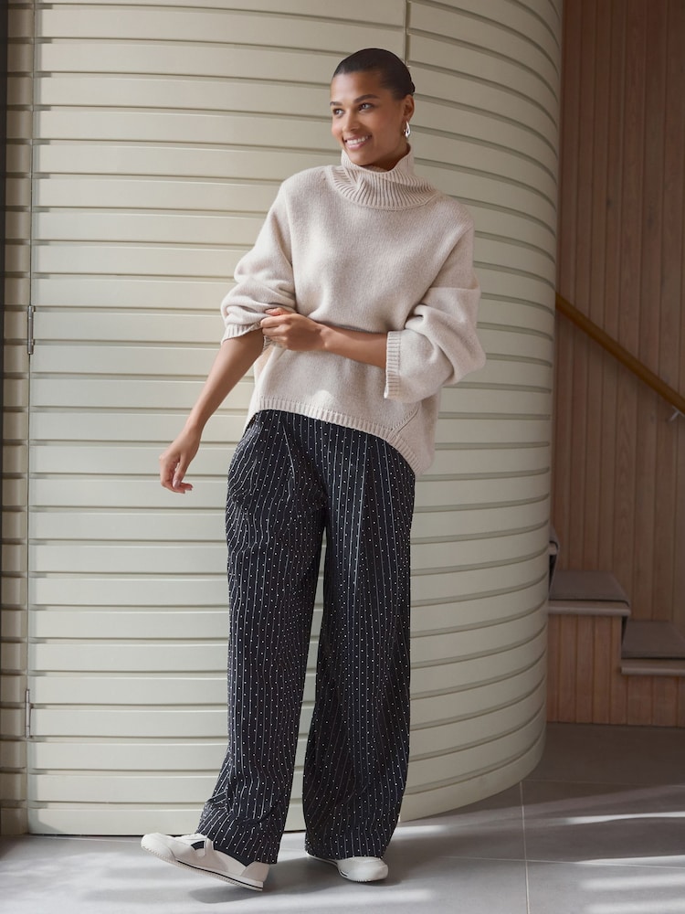 White Ecru Relaxed Fit Oversized Premium Knitted Jumper with Cashmere - Image 2 of 8