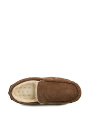 Totes Brown Mens Isotoner Real Suede With Closed Stitch Moccasin Slippers - Image 4 of 5