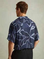 Reiss Indigo Blue Jerry Relaxed Printed Cuban Collar Shirt - Image 4 of 5