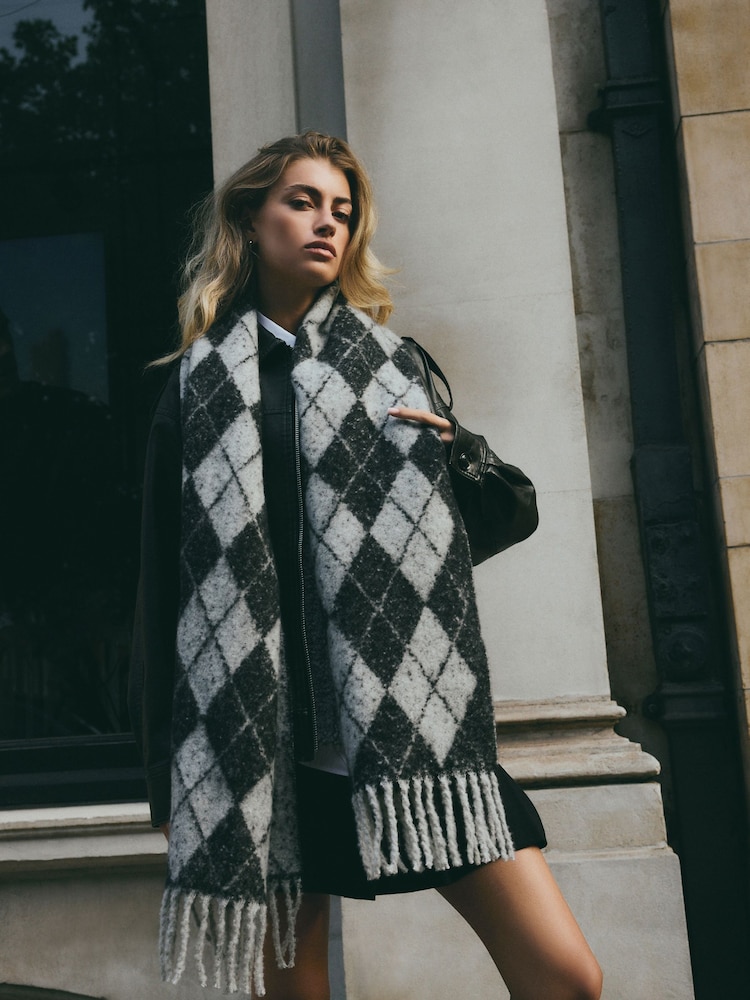 Black/Grey Argyle Heavyweight Blanket Scarf - Image 2 of 7