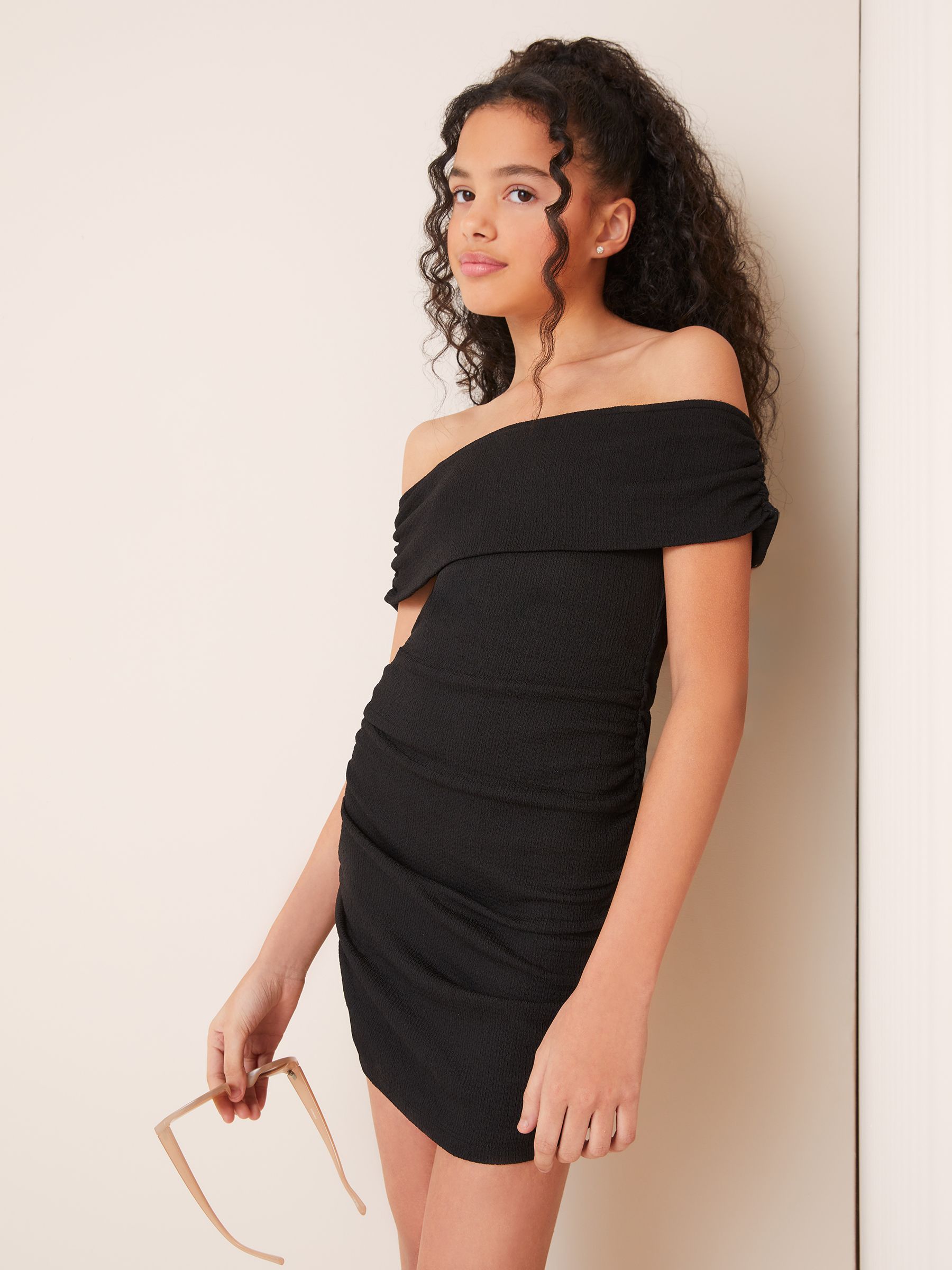 Where can i buy a black dress deals