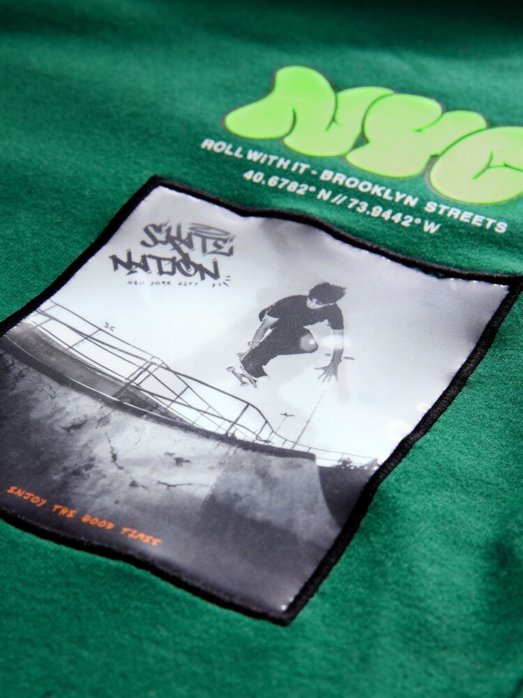 Green Hooded Long Sleeve Skate 100% Cotton T-Shirt (3-16yrs) - Image 4 of 4 Green Hooded Long Sleeve Skate 100% Cotton T-Shirt (3-16yrs) - Image 4 of 4