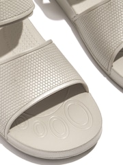 Zilver - FitFlop Kids Junior Iqushion Shimmer Ergonomic Sandals - Image 4 of 4