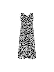 Live Unlimited Black Curve Mono Ikat Print Jersey Relaxed Maxi Dress - Image 6 of 6
