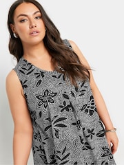 Yours Curve Black Abstract Floral Print Swing Vest Top - Image 3 of 4