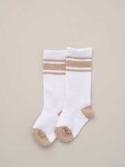 Little Gent Natural Printed Bodysuit Linen Shorts Flat Cap And Socks Outfit Set - Image 5 of 6