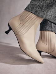 Neutral Tabitha Simmons Kitten Heel Elvina Leather Ankle Boots - Image 2 of 11