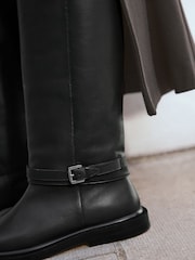 Cuero negro - Forever Comfort® Buckle Detail Rider Boots - Imagen 4 de 9