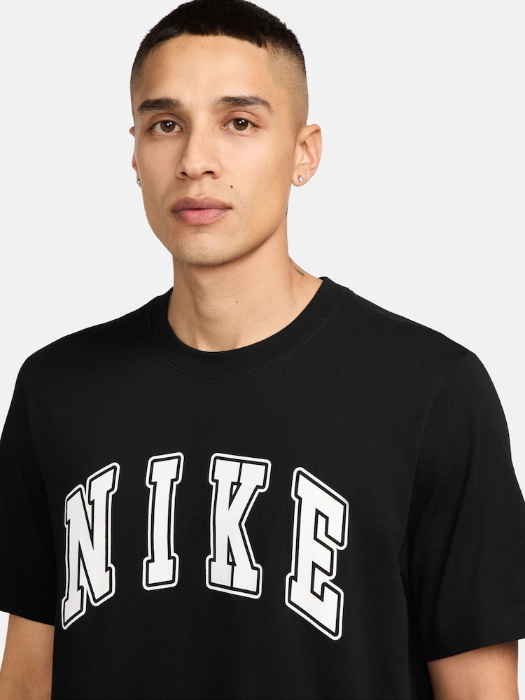 Nike Black Sportswear Club Graphic T-Shirt - Image 3 of 3