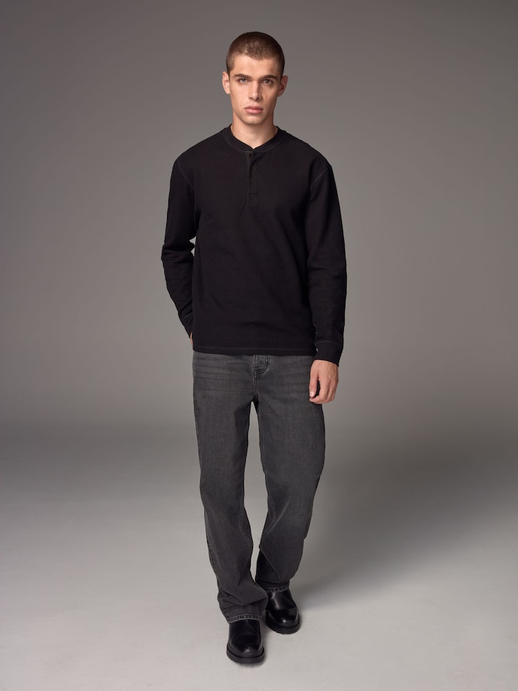 Czarny prążkowany - Textured Long Sleeve Grandad T-Shirt - Image 2 of 7