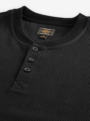 Czarny prążkowany - Textured Long Sleeve Grandad T-Shirt - Image 6 of 7