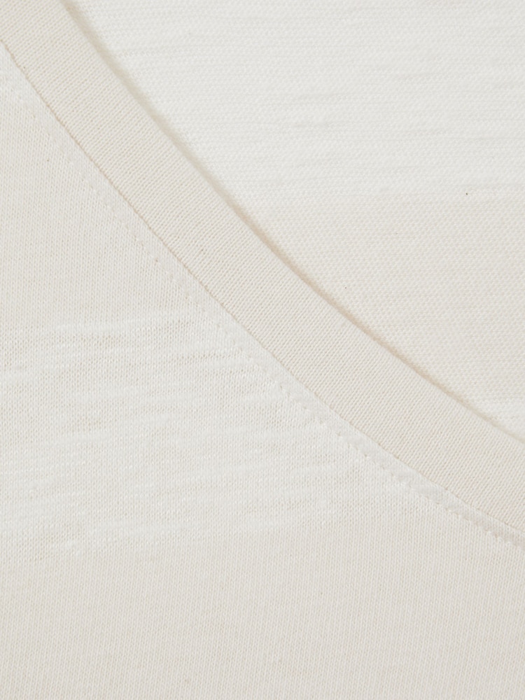 Reiss Neutral/Ivory Nola Linen-Cotton Striped V-Neck T-Shirt - Image 5 of 5