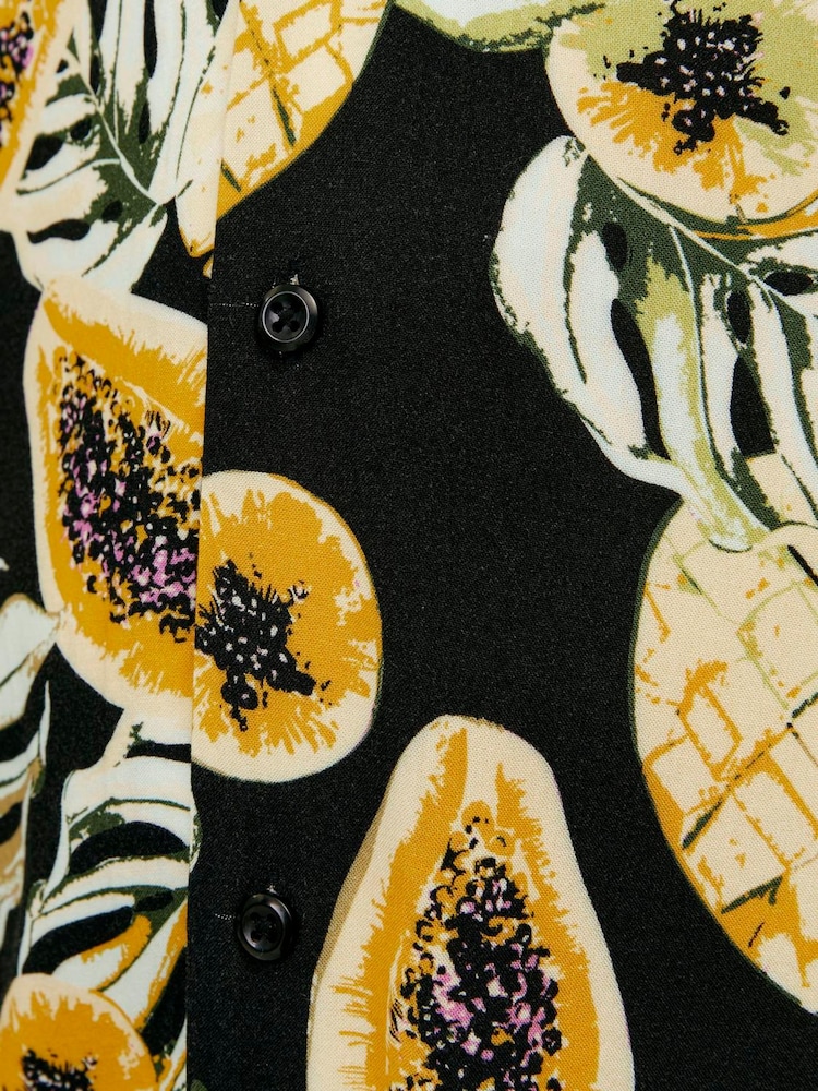 Revere Collar Printed Short Sleeve Shirt - Image 7 of 7