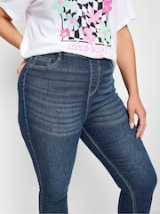 Yours Curve Mid Blue Grace Tie Dye Hem Cropped Jeggings - Image 4 of 5