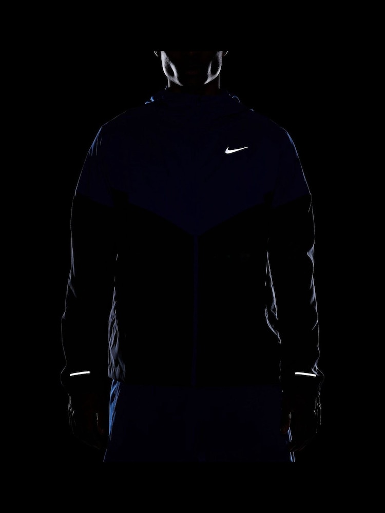 Nike Blue Light Windrunner Running Jacket - Image 9 of 10