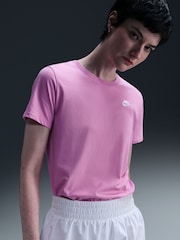 Nike Sportswear Club Essentials T-Shirt - Bild 3 von 5