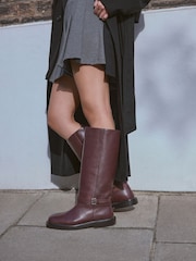 Burgundy Red Leather - Forever Comfort® Buckle Detail Rider Boots - Imagen 1 de 11