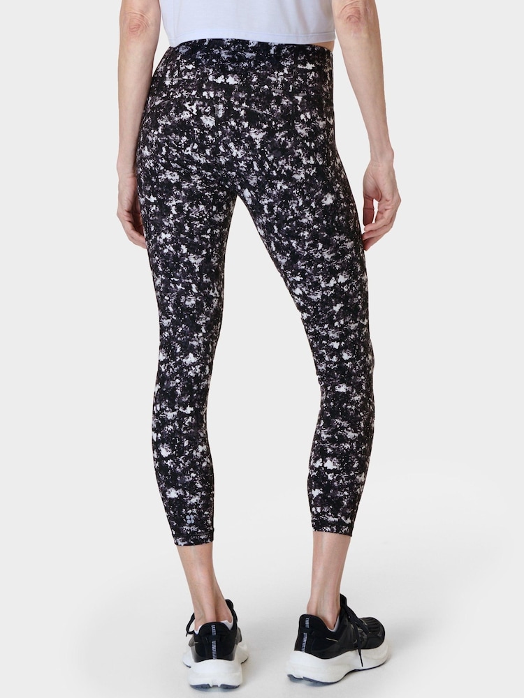 أسود طبعة مزركشة كهربائية - لغينغز Power Workout من Sweaty Betty - صورة 2 من 8 أسود طبعة مزركشة كهربائية - لغينغز Power Workout من Sweaty Betty - صورة 2 من 8