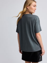 Charcoal Grey Longline Animal Print Def Leppard Band Graphic 100% Cotton T-Shirt - Image 3 of 6