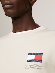 Tommy Jeans Cream Slim Essential Flag 100% Cotton T-Shirt - Image 4 of 5