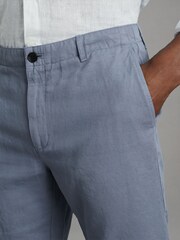 Azul fuerza aérea - Pantalones cortos con cordón interno de mezcla de lino de algodón Ezra de Reiss - Imagen 4 de 6