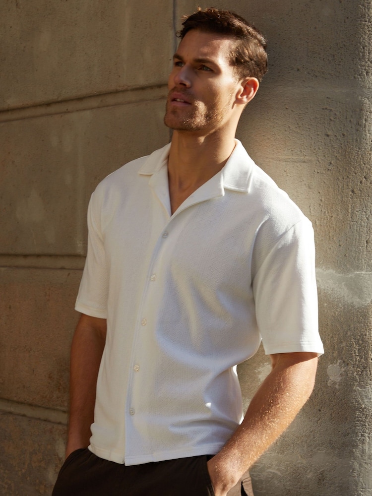 Светло-бежевый - Threadbare Textured Short Sleeve Cotton Shirt With Stretch - Изображение 2 из 4