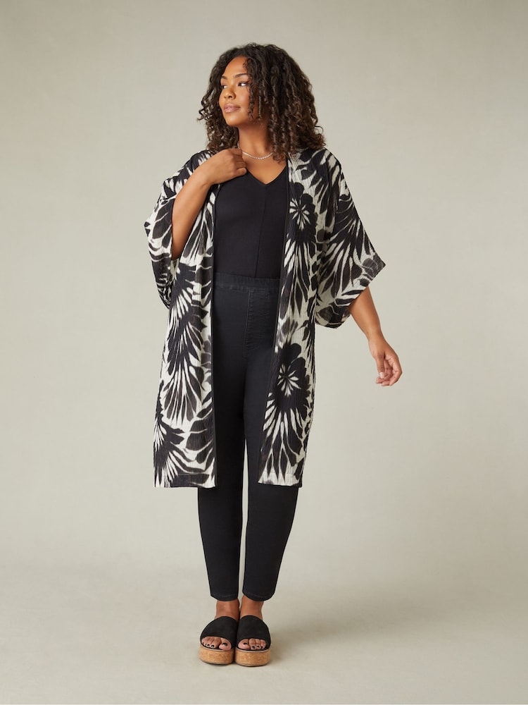 Live Unlimited Black Curve Leaf Print Textured Kimono Jacket - Image 2 of 7