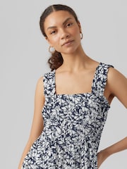 VERO MODA Midikleid mit Kräuselung und verschwommenem Blumenmuster - Bild 5 von 6