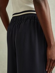 Reiss Navy Fleur Petite Waistband Detail Wide Leg Trousers - Image 5 of 7