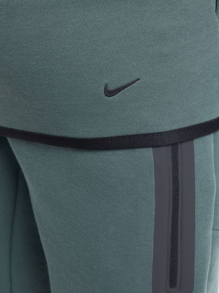 Nike Black/Green Tech Fleece Zip Through Hoodie - Image 8 of 9