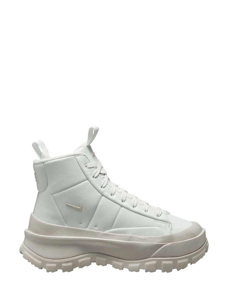 Nike White Blazer Roam Mid Boots - Image 1 of 4